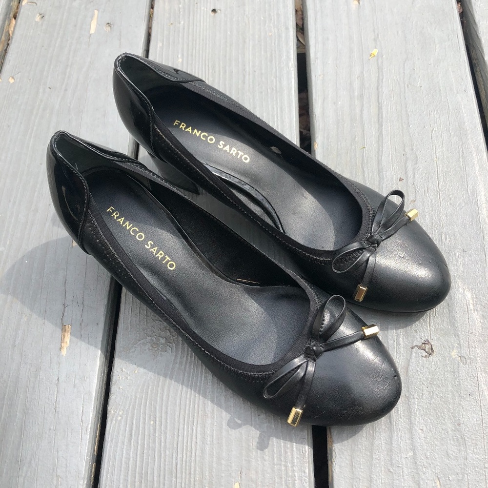 Franco Sarto Low Pump (Black with Gold)
